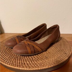 Clarks Women's Brown Leather Woven Flats